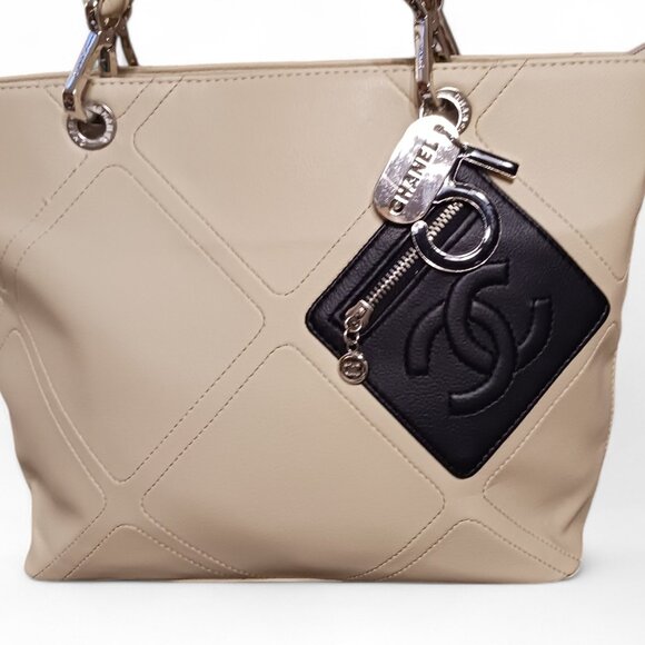 Cream Shoulder Carry-All Tote Bag with Contrast Black Accents, Silver Hardware - Picture 2 of 13
